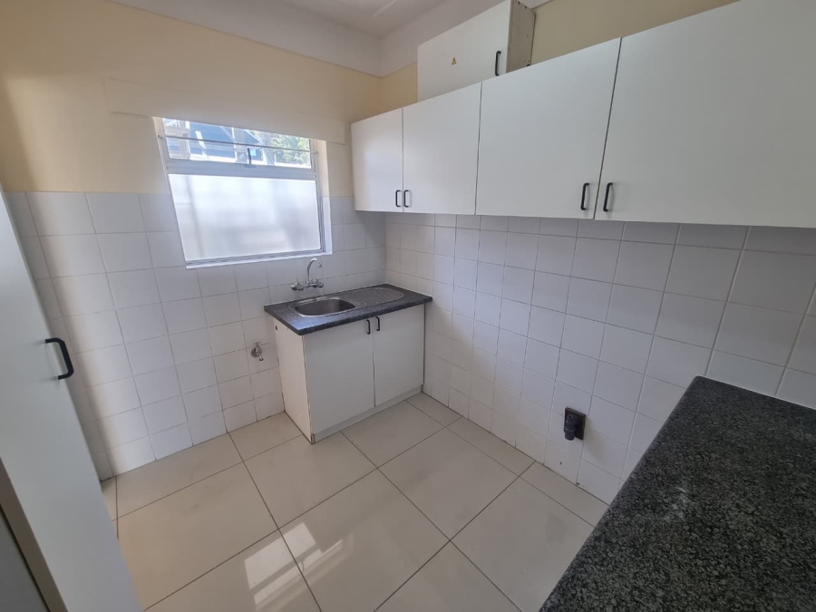 To Let 1 Bedroom Property for Rent in Camps Bay Western Cape